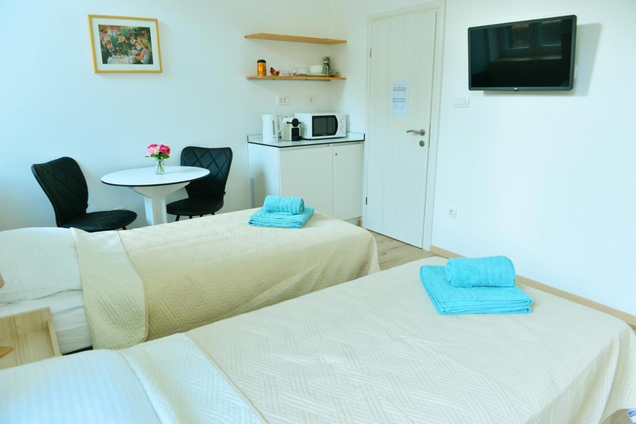 En-Suite Rose On Rokova Street - 5 Min Walk To The Old Town Of Split Exterior photo